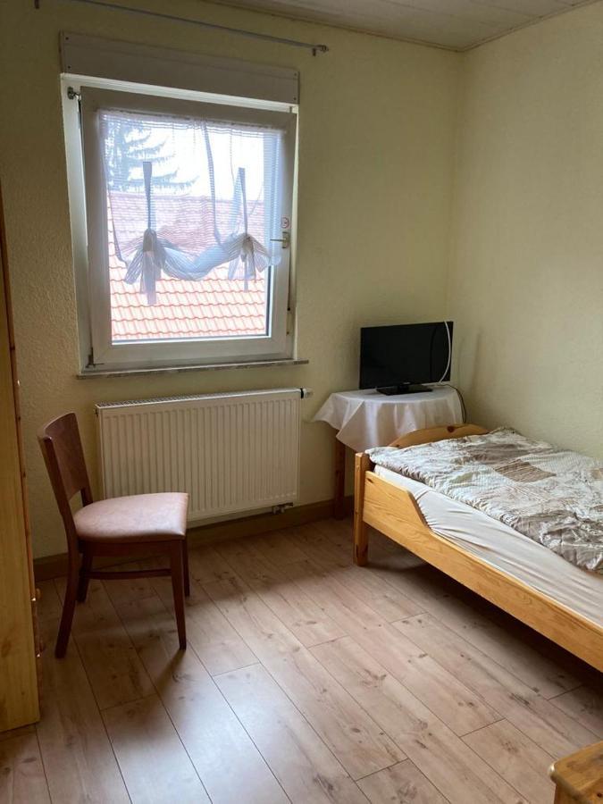 Monteurunterkunft Oberhausen-Rheinhausen ภายนอก รูปภาพ
